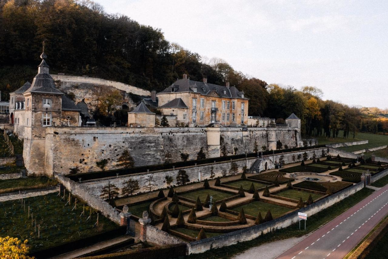 Grail Tour 2027, Château Neercanne to a secret location, 6/10