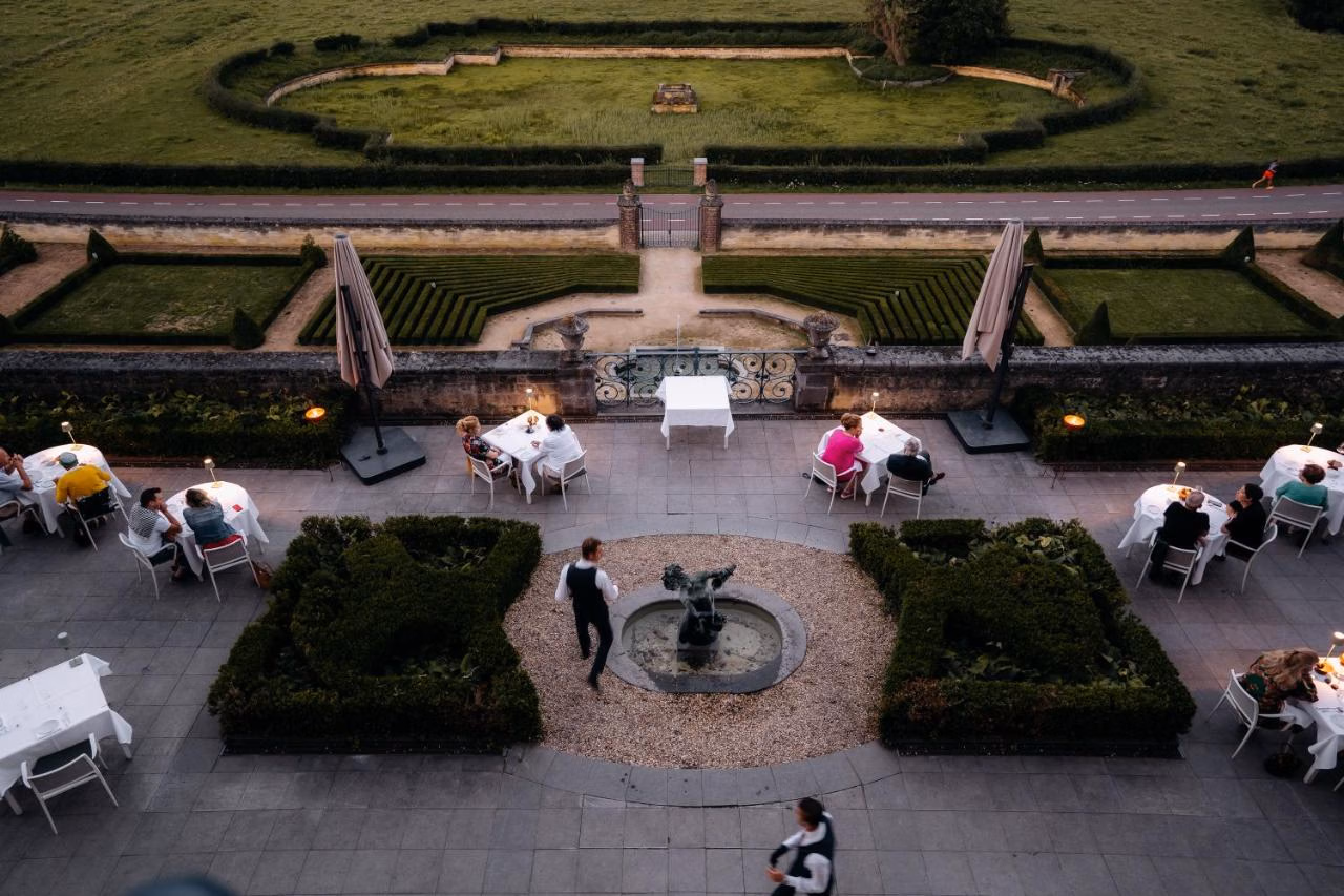 Grail Tour 2027, Château Neercanne to a secret location, 4/10